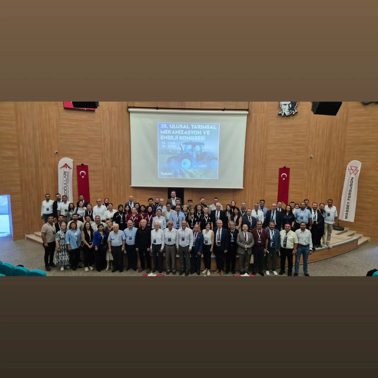 Kırşehir 2024 kongresinde katılımcıların toplu fotoğrafı